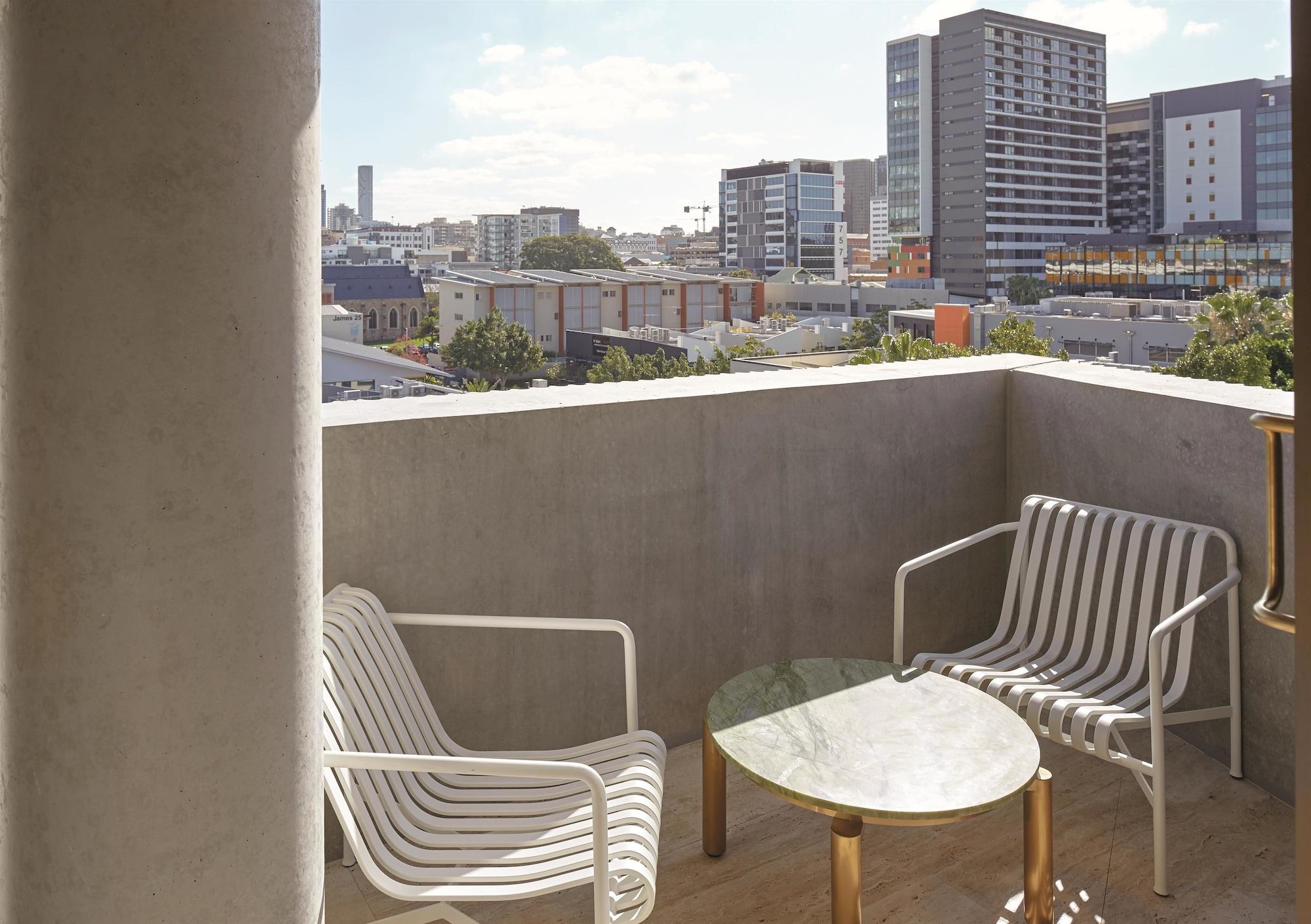 The Calile Hotel Brisbane Ngoại thất bức ảnh A balcony at the Standard East Village
