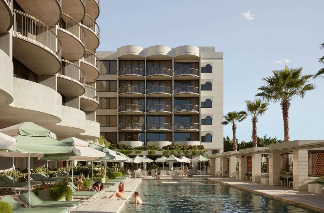 The Calile Hotel Brisbane Ngoại thất bức ảnh The pool at The Standard, East Village