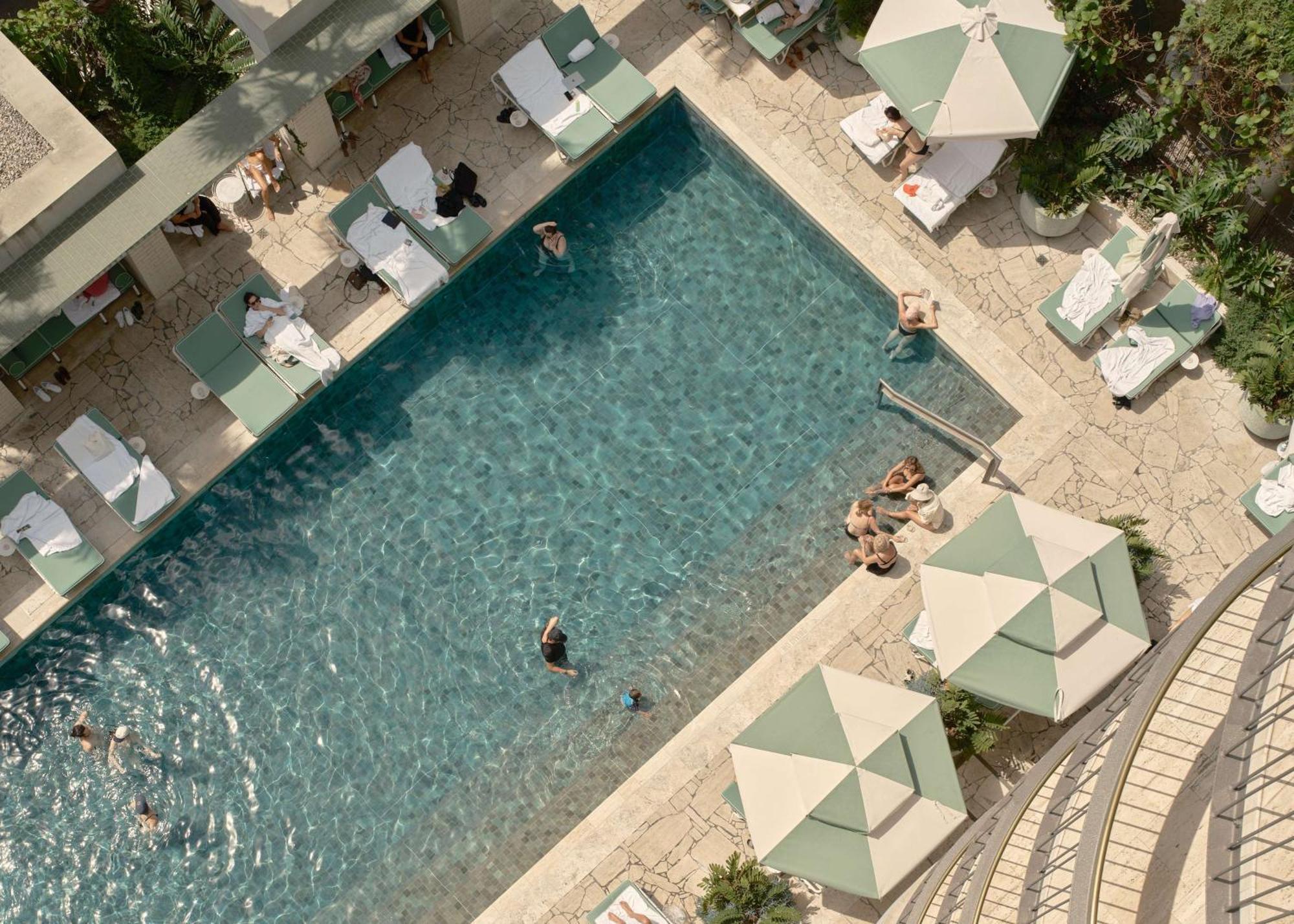 The Calile Hotel Brisbane Ngoại thất bức ảnh The pool at the hotel