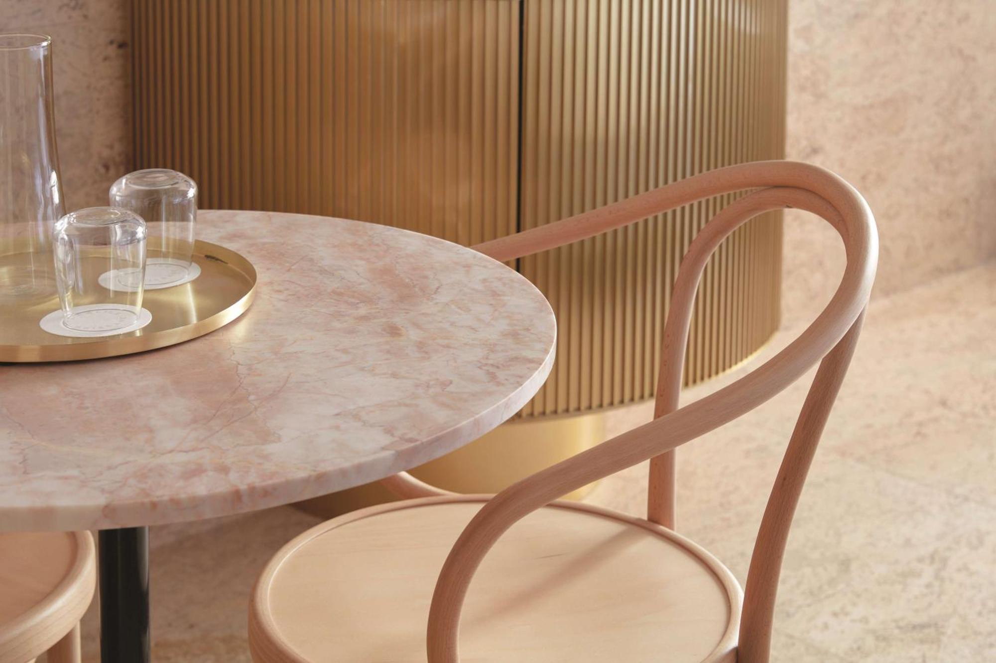 The Calile Hotel Brisbane Ngoại thất bức ảnh A Thonet chair